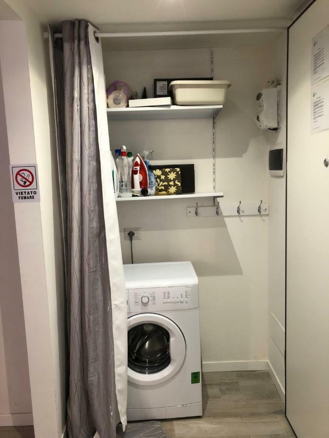 Joy House -Central City Near Metro Arco Della Pace Brera-Entire Apartment Perfect For Work & Play, Nightlife With Ac & Fast Wifi Welcome To The Cool Joy House! มิลาน ภายนอก รูปภาพ