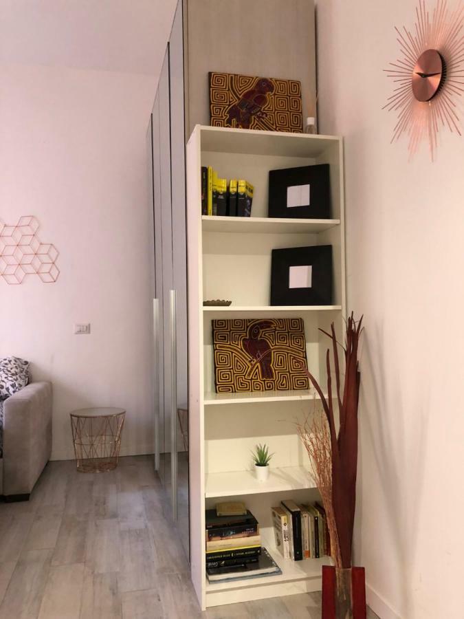 Joy House -Central City Near Metro Arco Della Pace Brera-Entire Apartment Perfect For Work & Play, Nightlife With Ac & Fast Wifi Welcome To The Cool Joy House! มิลาน ภายนอก รูปภาพ